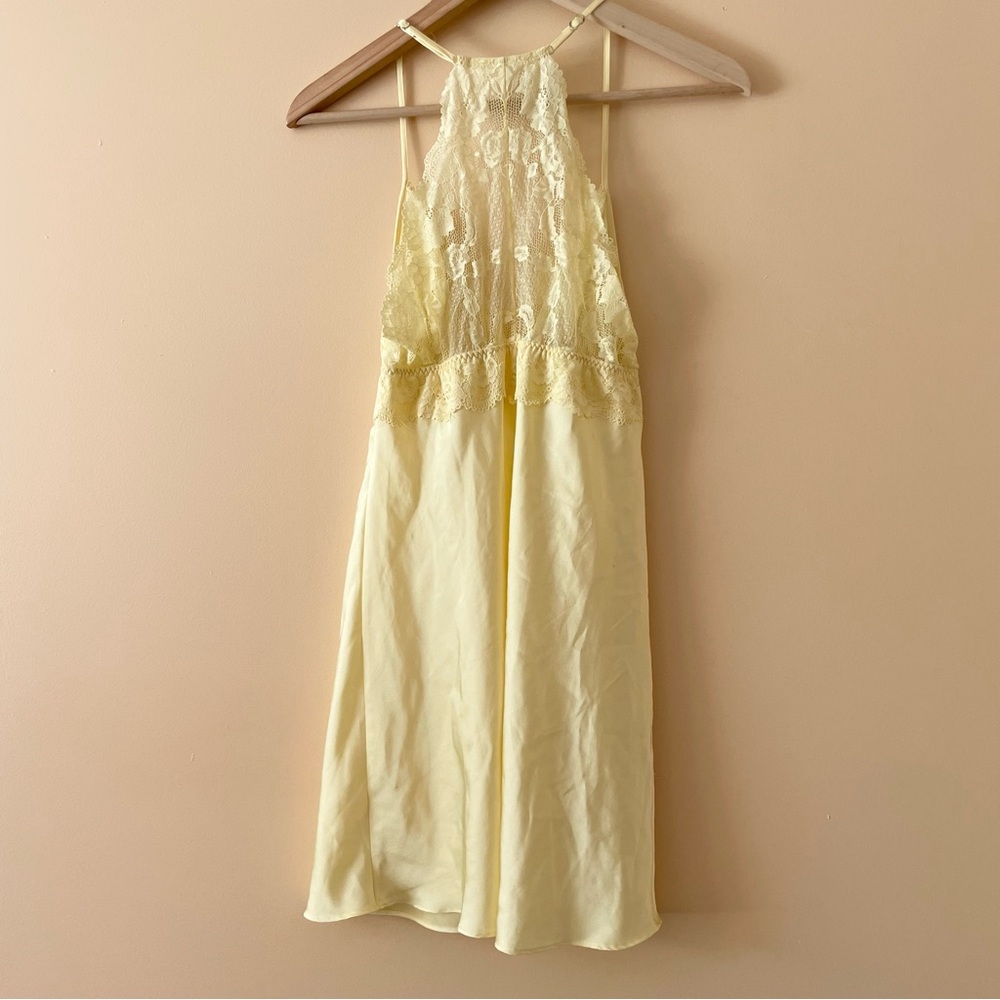 La Vie En Rose Yellow Lace Chemise - Picture 5 of 5